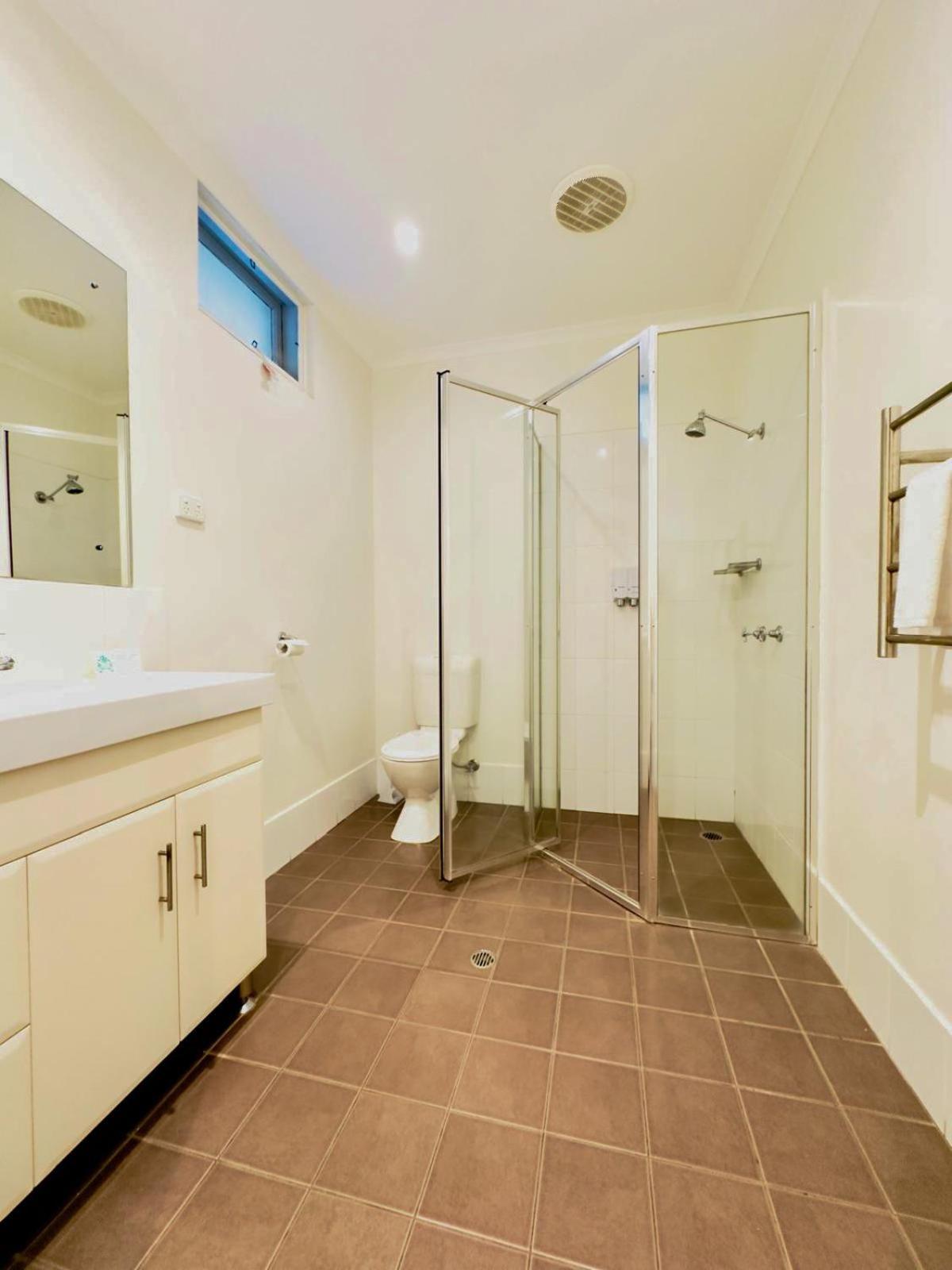 Merivale Motel Tumut Bagian luar foto