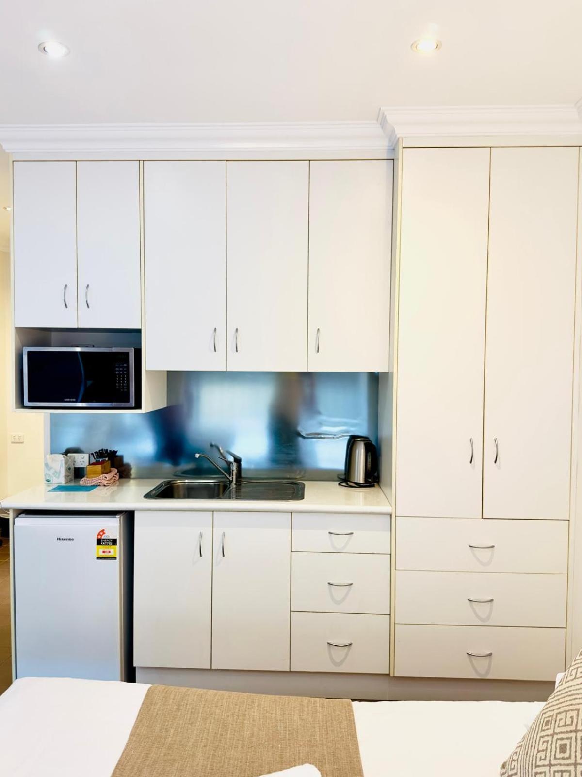 Merivale Motel Tumut Bagian luar foto