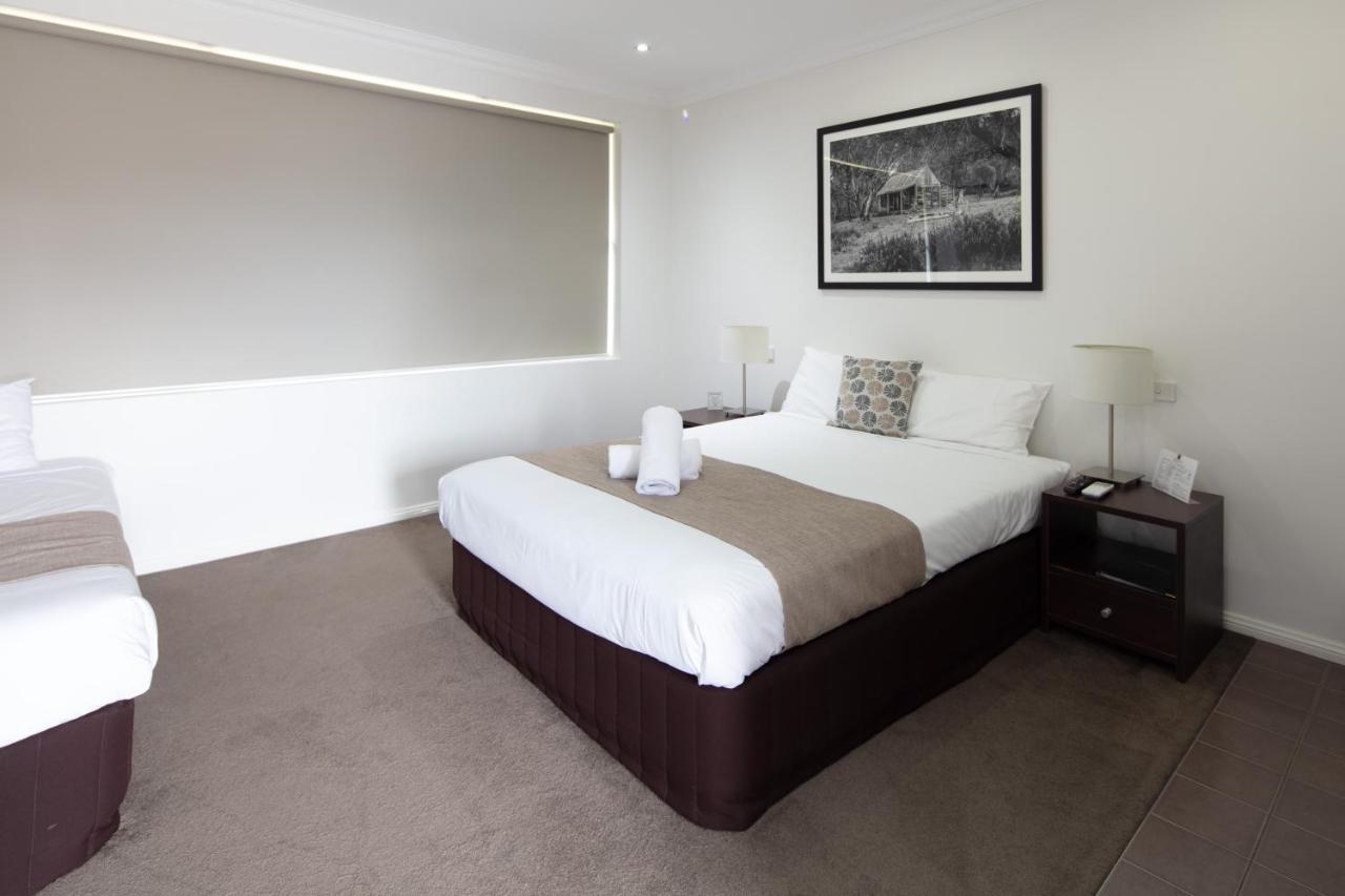 Merivale Motel Tumut Bagian luar foto