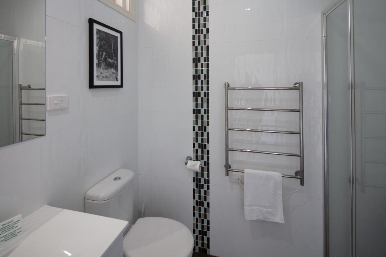 Merivale Motel Tumut Bagian luar foto