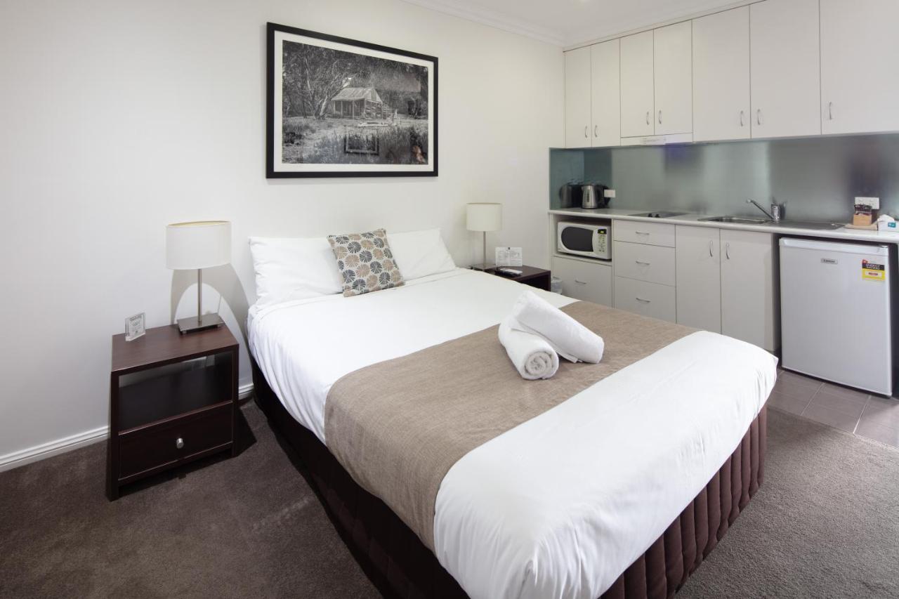 Merivale Motel Tumut Bagian luar foto